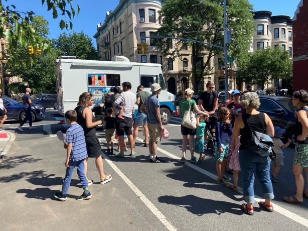 Top 10 Ice Cream Truck Services in NYC – A Cones App Guide